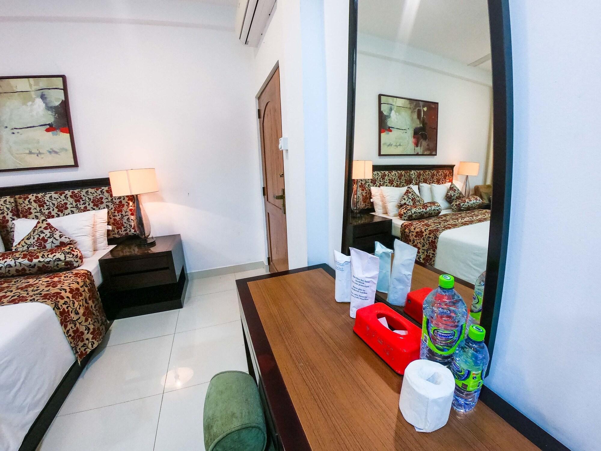 Romance Hills Hotel Kandy Exterior photo