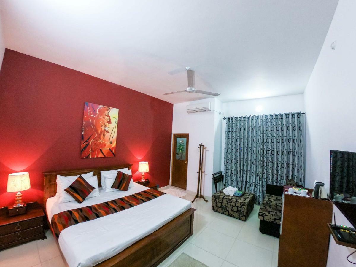 Romance Hills Hotel Kandy Exterior photo